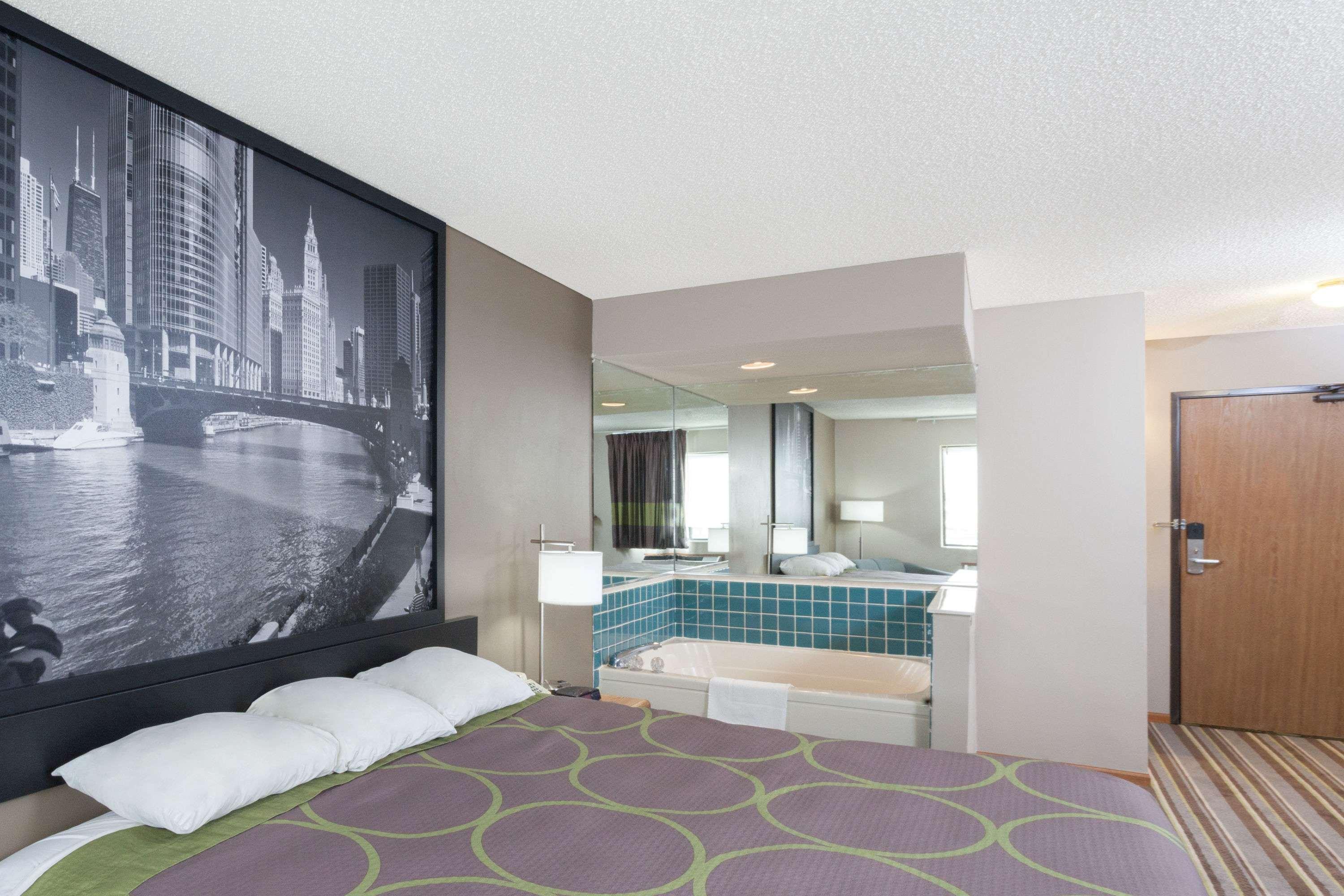 Hotel Super 8 By Wyndham Gilman Exterior foto